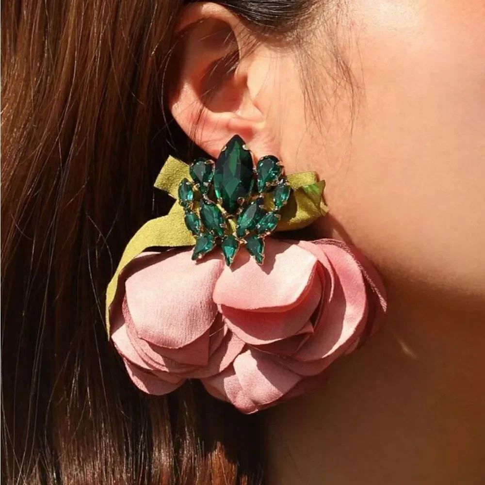 Statement pink flower earring N214